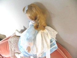 alice with bear main_04